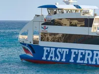 Fährschiff zu verkaufen