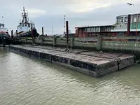 Ponton zu verkaufen