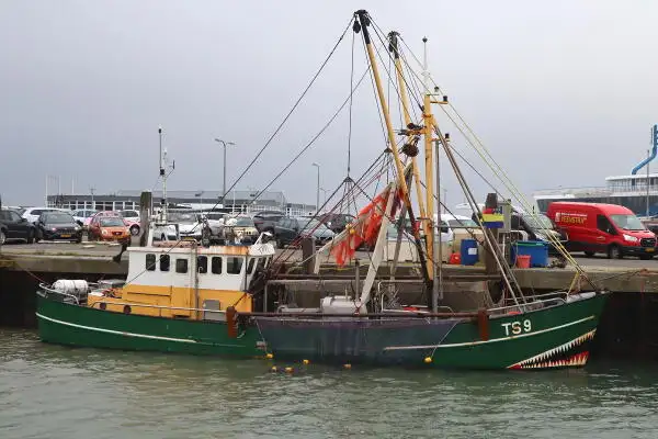 Trawler zu verkaufen