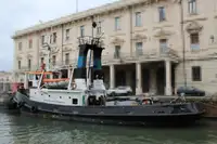 Schleppboot zu verkaufen