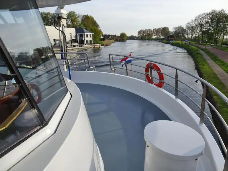 Kreuzfahrtschiff zu verkaufen