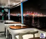 Kreuzfahrtschiff zu verkaufen