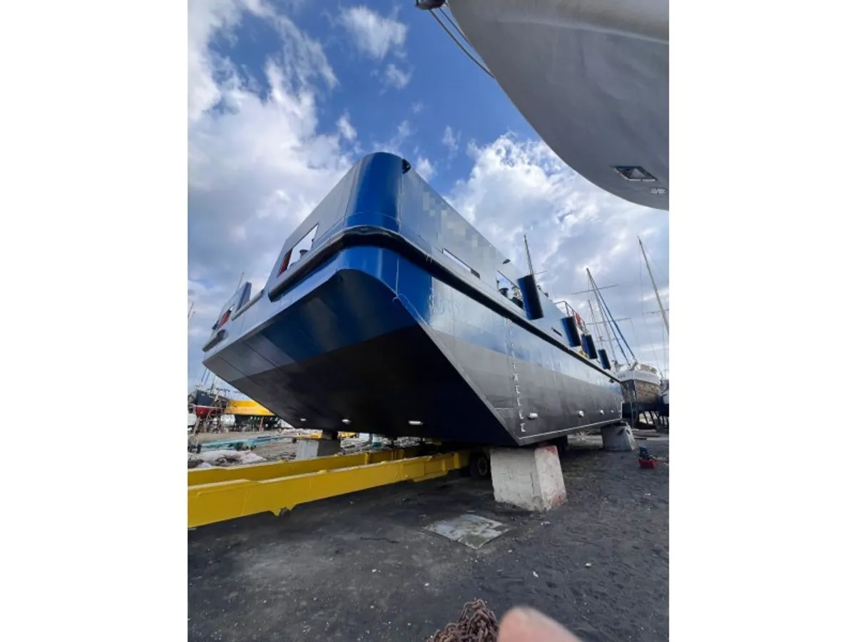 Containerschiff zu verkaufen