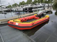 Rettungsschiff zu verkaufen