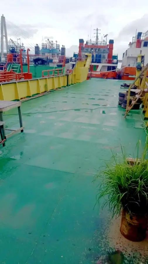 Landungsboot, Tank zu verkaufen