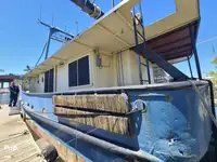 Trawler zu verkaufen
