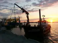 Arbeitsboote zu verkaufen