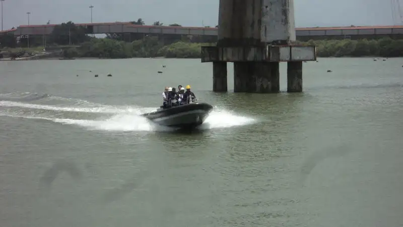 Festrumpf-Schlauchboot zu verkaufen