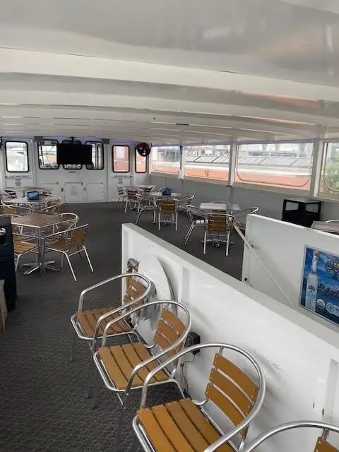 Kreuzfahrtschiff zu verkaufen