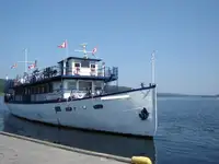 Kreuzfahrtschiff zu verkaufen