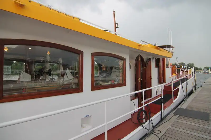 Kreuzfahrtschiff zu verkaufen