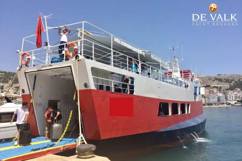 Fährschiff zu verkaufen