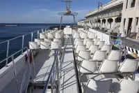 Kreuzfahrtschiff zu verkaufen