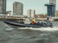 Festrumpf-Schlauchboot zu verkaufen