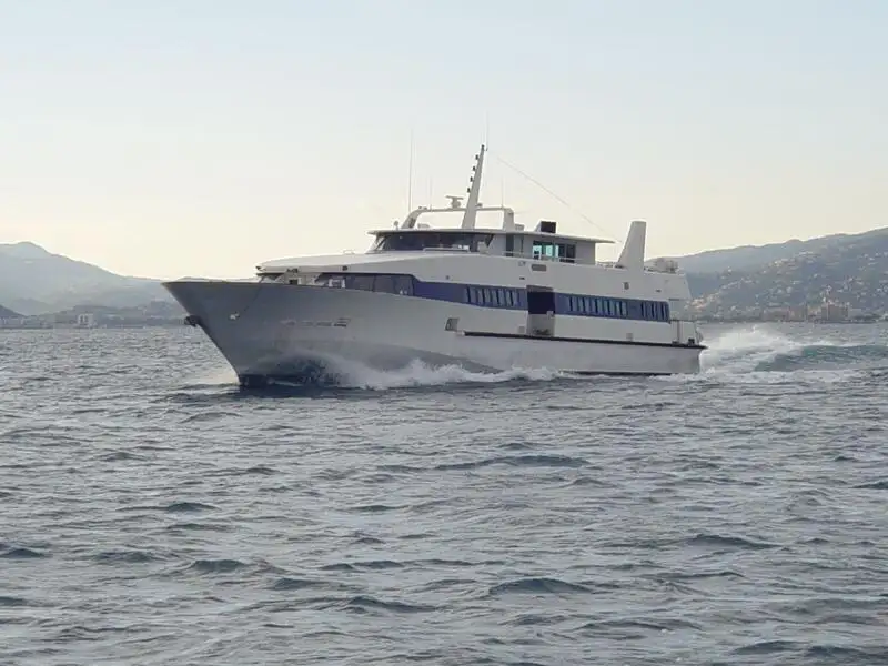 Fährschiff zu verkaufen
