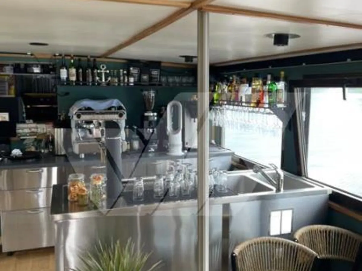 Restaurant-Schiff zu verkaufen