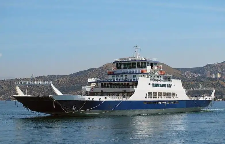 Fährschiff zu verkaufen