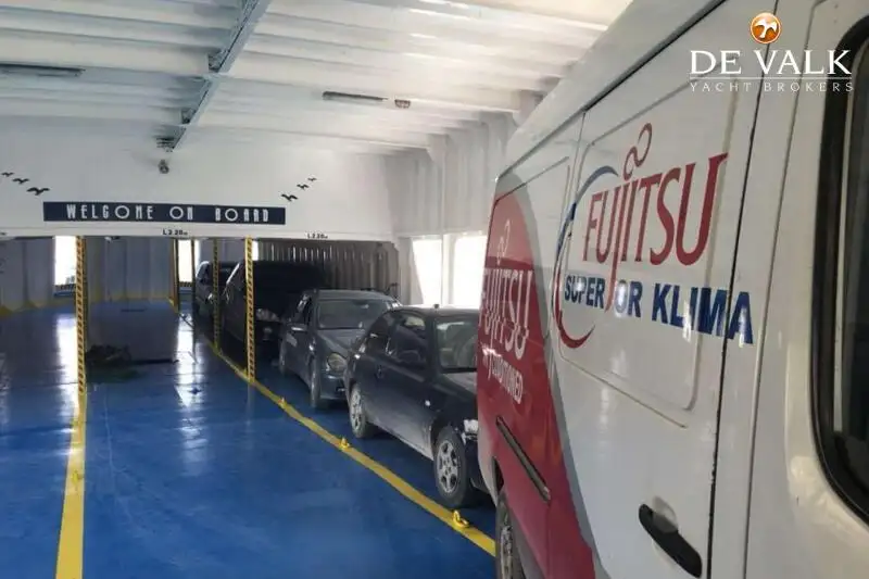 Fährschiff zu verkaufen