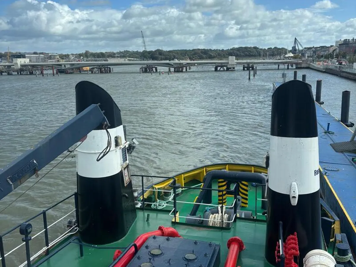 Schleppboot zu verkaufen