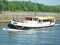 Kreuzfahrtschiff zu verkaufen