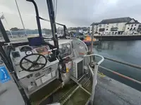 Rettungsboot zu verkaufen