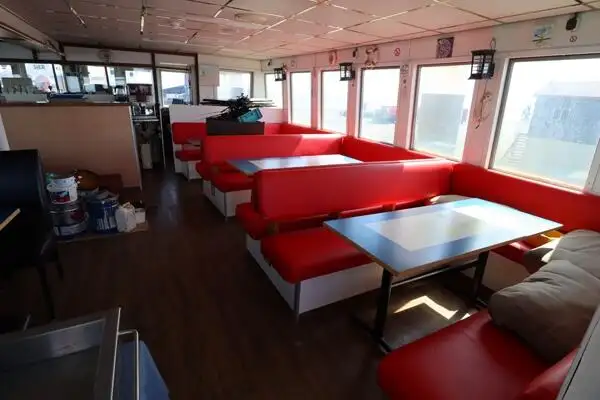 Kreuzfahrtschiff zu verkaufen