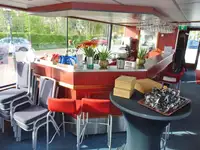 Kreuzfahrtschiff zu verkaufen