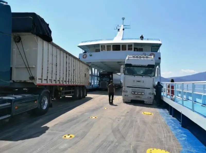 Kreuzfahrtschiff zu verkaufen