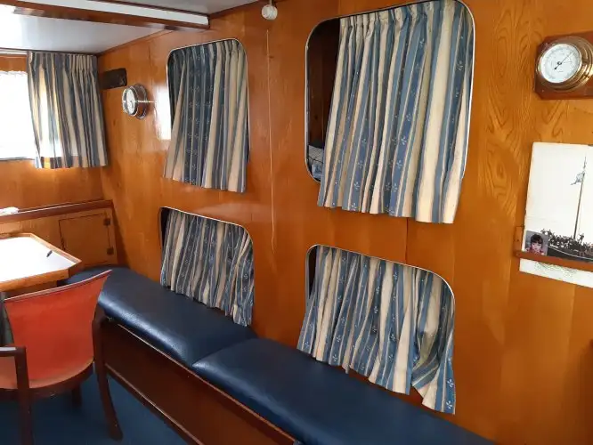 Trawler zu verkaufen