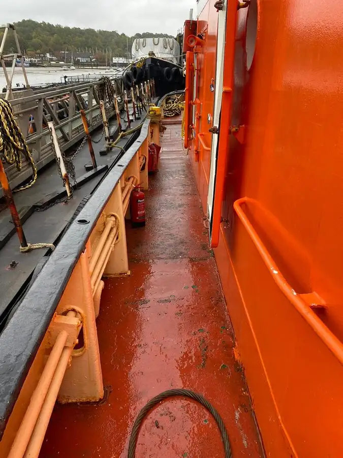 Schleppboot zu verkaufen