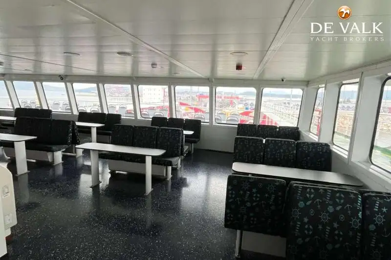 Fährschiff zu verkaufen