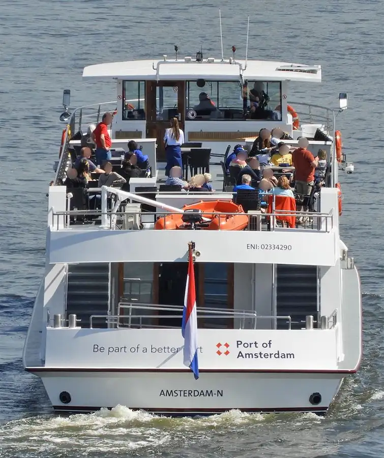 Kreuzfahrtschiff zu verkaufen