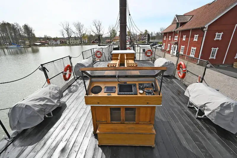 Fährschiff zu verkaufen