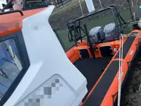Festrumpf-Schlauchboot zu verkaufen