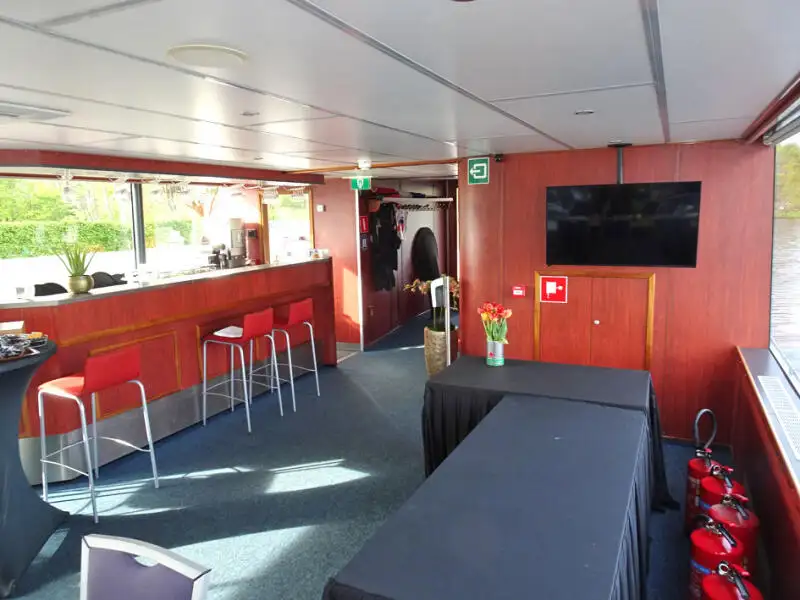 Kreuzfahrtschiff zu verkaufen