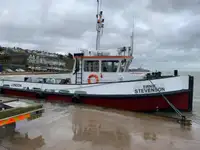 Schleppboot zu verkaufen