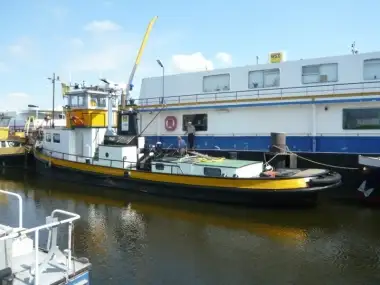 Schleppboot zu verkaufen