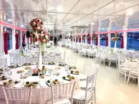 Kreuzfahrtschiff zu verkaufen