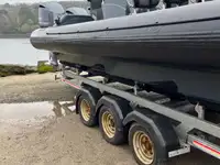 Festrumpf-Schlauchboot zu verkaufen