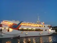 Kreuzfahrtschiff zu verkaufen