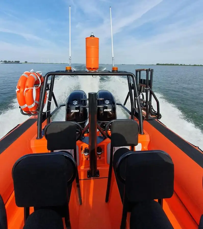 Festrumpf-Schlauchboot zu verkaufen