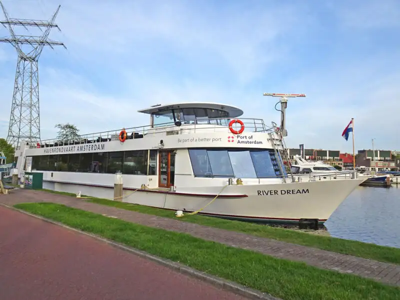 Passagierschiff zu verkaufen