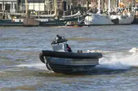 Festrumpf-Schlauchboot zu verkaufen