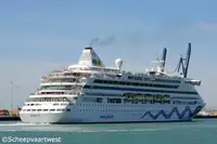 Kreuzfahrtschiff zu verkaufen
