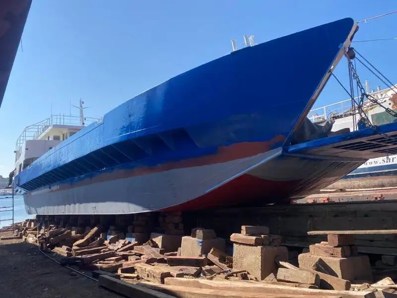 Fährschiff zu verkaufen