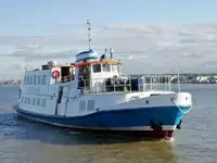 Kreuzfahrtschiff zu verkaufen
