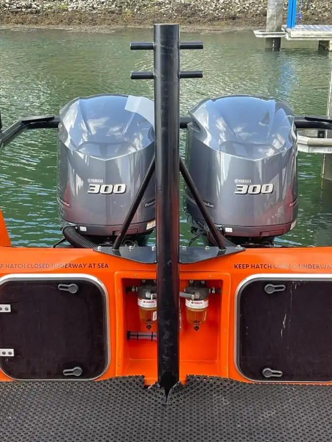 Festrumpf-Schlauchboot zu verkaufen