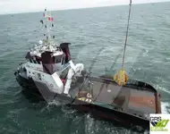 Arbeitsboote zu verkaufen