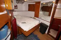 Forschungsschiff zu verkaufen