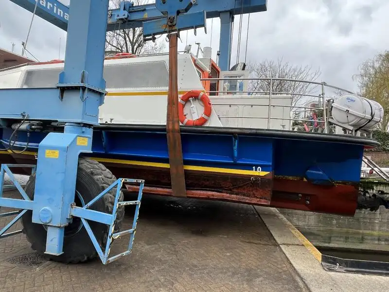 Kreuzfahrtschiff zu verkaufen